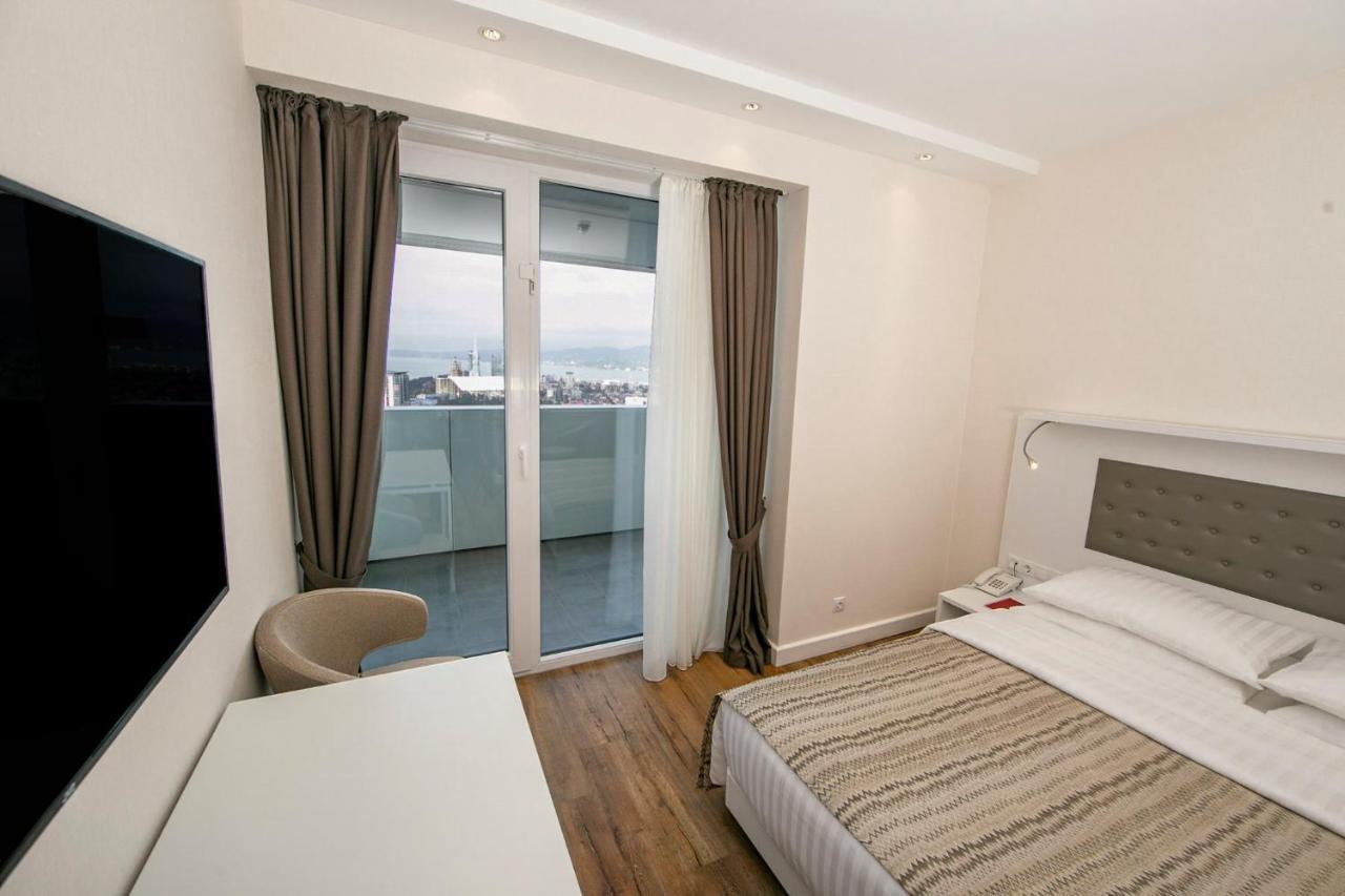 Apartments In Alliance Batumi Bagian luar foto