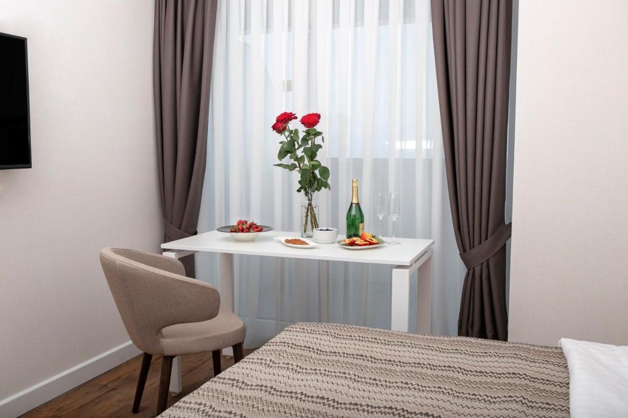Apartments In Alliance Batumi Bagian luar foto