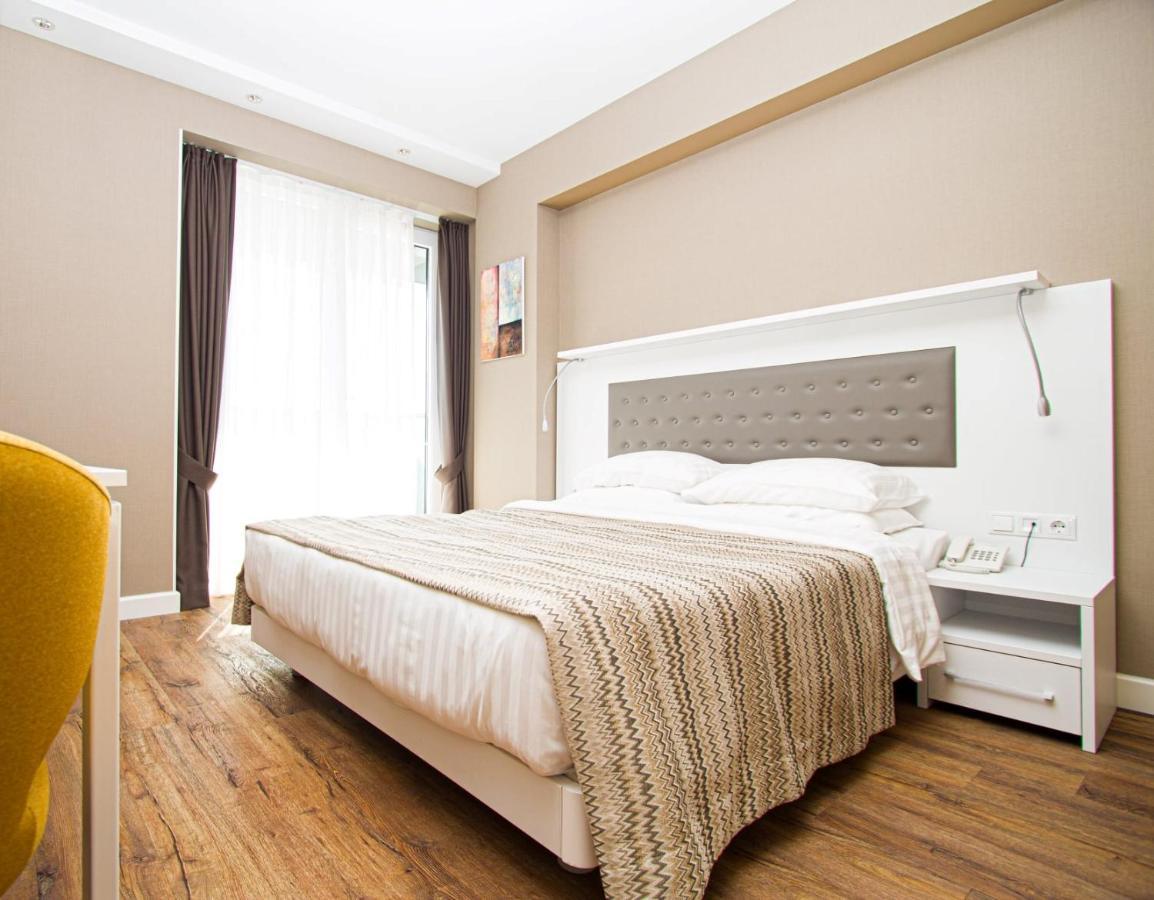 Apartments In Alliance Batumi Bagian luar foto